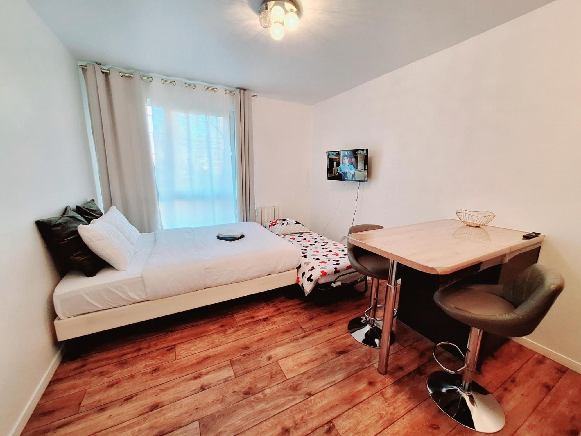 Studio Alpha - 2Min By Train To Disneyland Or 20Min Walk - 5Min Walk To "Val D'Europe" Station Montévrain Exterior foto